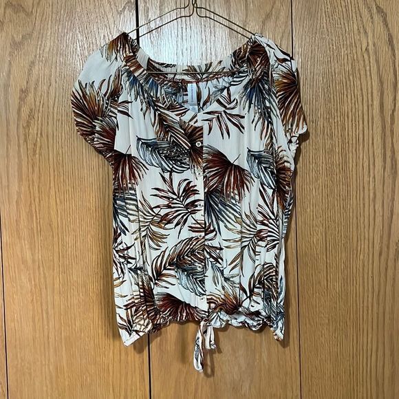 Palm Print Leaf Blouse - Picture 1 of 5